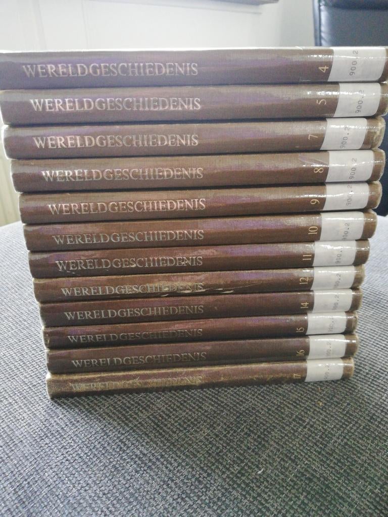 Wereld geschiedenis 12 van de 17 delen., Boeken, Encyclopedieën, Ophalen of Verzenden, Gelezen