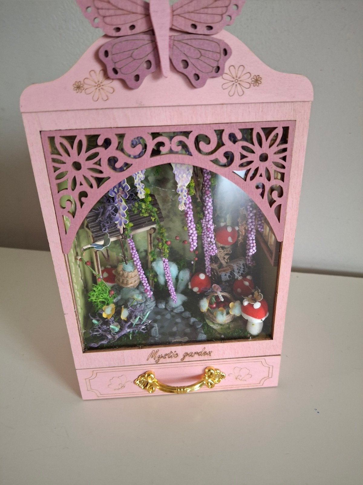 Mystic Garden DIY Miniatuur Huisje met LED-verlichting, Roze, Gebruikt, Elektrisch, Overige merken