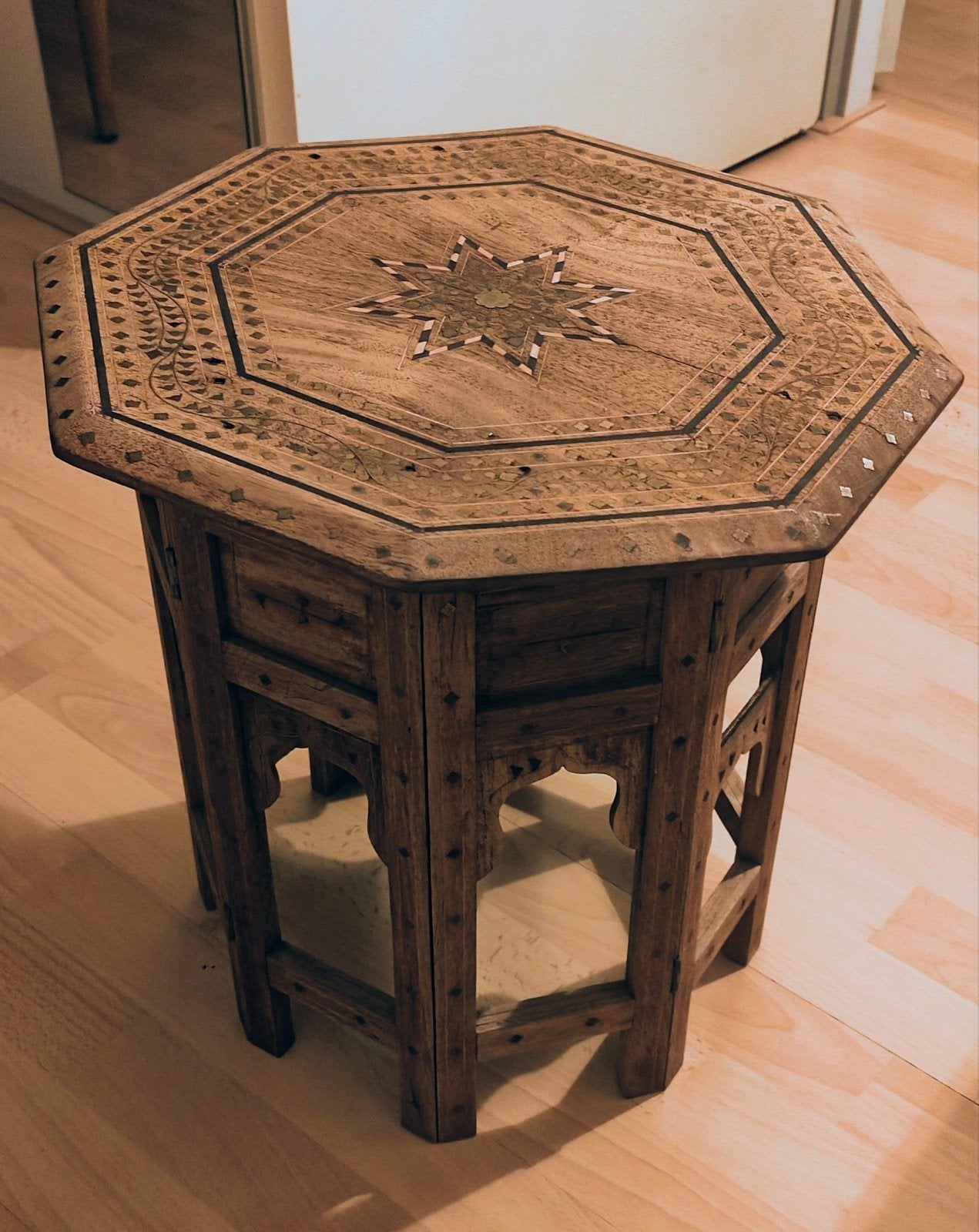 Indiase Hoshiarpur tafel 19 e Eeuws, Minder dan 45 cm, Minder dan 55 cm, Gebruikt, Ophalen of Verzenden