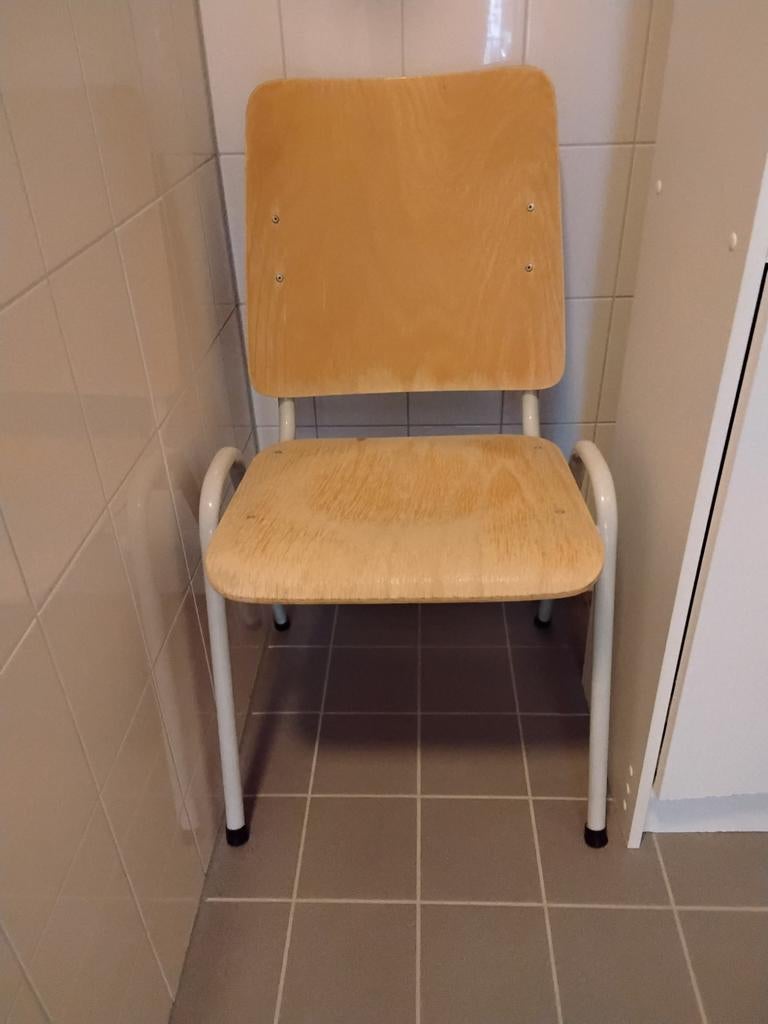 Vintage industriële kantinestoel horeca wachtruimt, Ophalen, Gebruikt, Hout, Eén