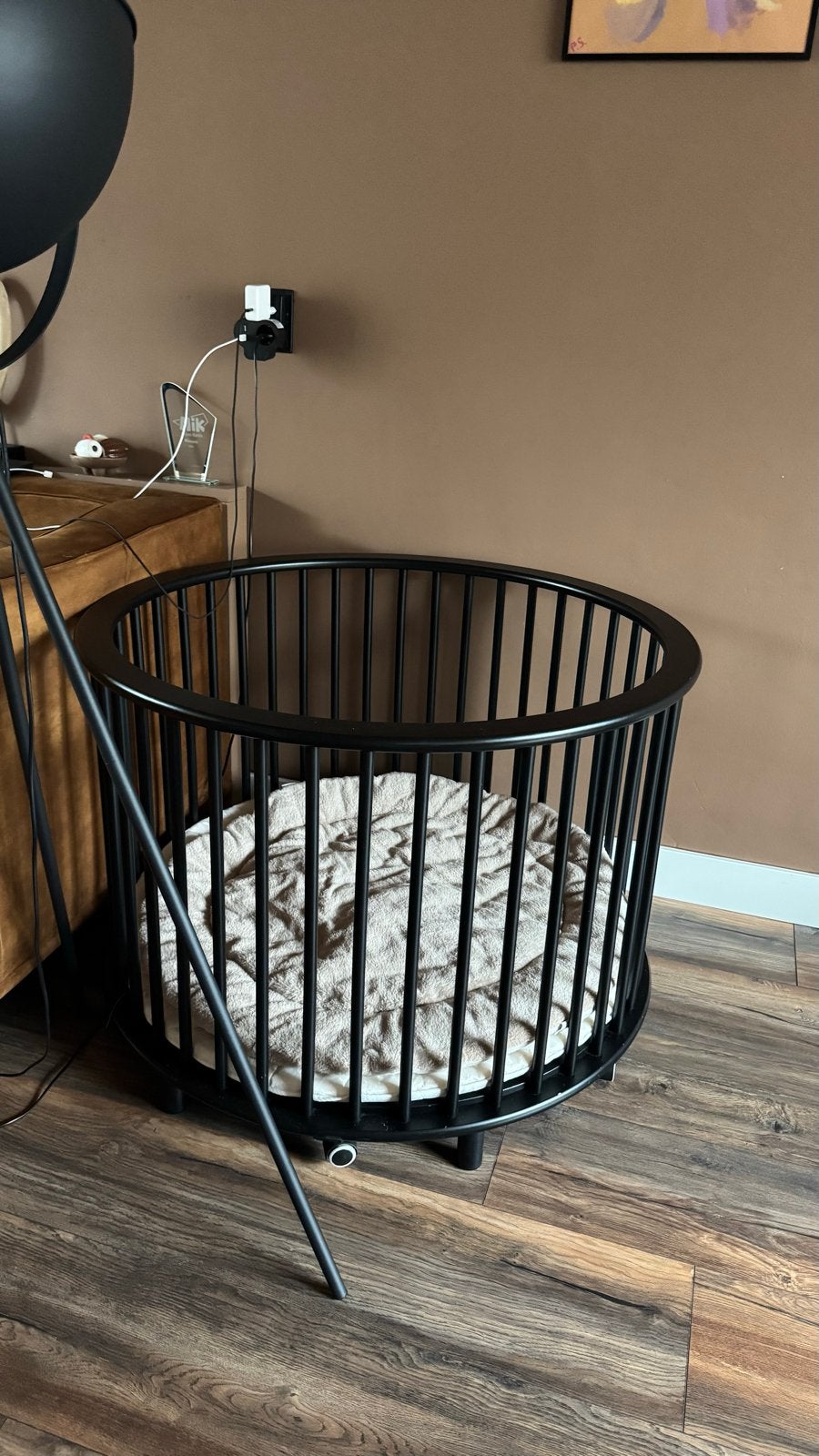 Zwarte ronde Bopita box incl. matras, 2 hoezen en boxkleed, Ophalen, Gebruikt, Rond, Boxkleed