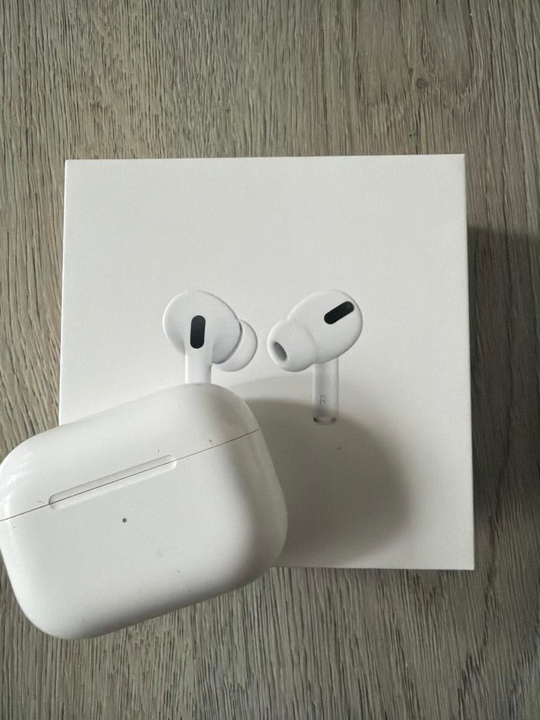 Apple AirPods Pro (1e generatie) met MagSafe Oplaadcase, Telecommunicatie, Mobiele telefoons | Oordopjes, Ophalen, Zo goed als nieuw