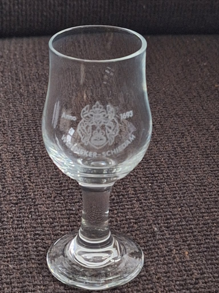 WENNEKER SHIEDAM glaasje op voet, Verzamelen, Glas en Borrelglaasjes, Ophalen of Verzenden, Zo goed als nieuw, Borrel- of Shotglas