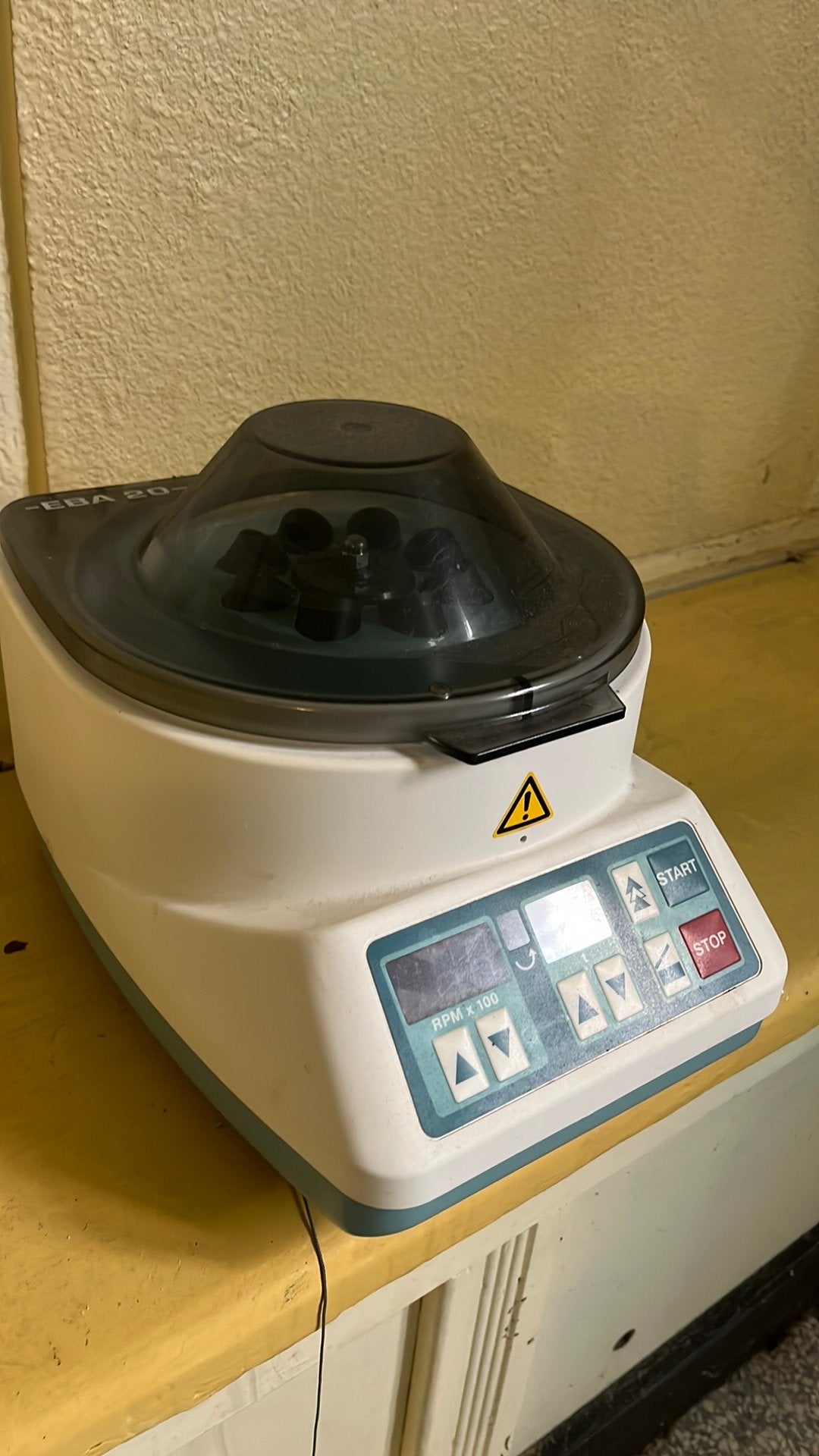 Hettich EBA 20 centrifuge, Ophalen of Verzenden, Zo goed als nieuw