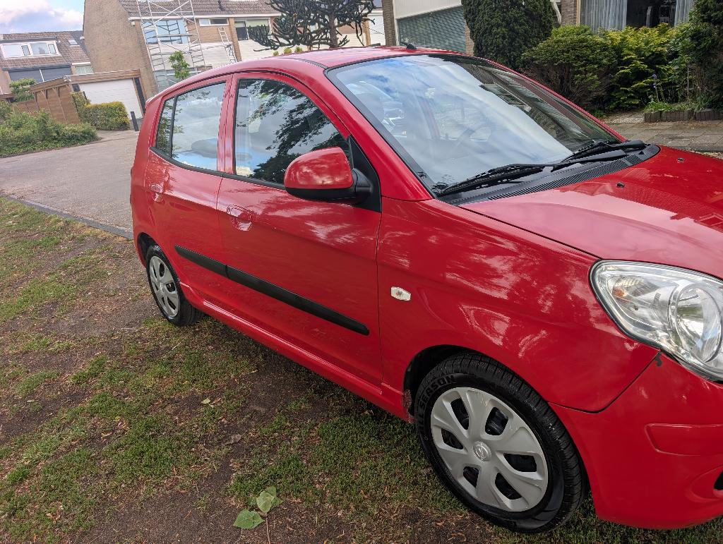Kia Picanto 1.1 48KW 2009 Rood, Zwart, 4 cilinders, Airconditioning, 400 kg