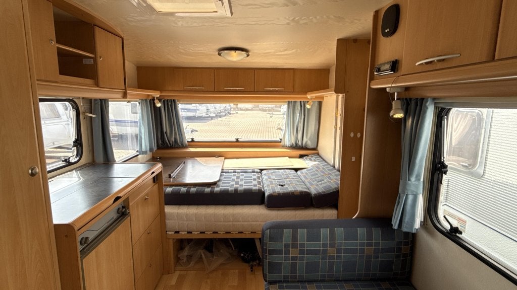 Adria Altea 502 DK bouwjaar 2004 met voortent, Caravans en Kamperen, Caravans, Bedrijf, Treinzit, Adria, 5 tot 6 meter