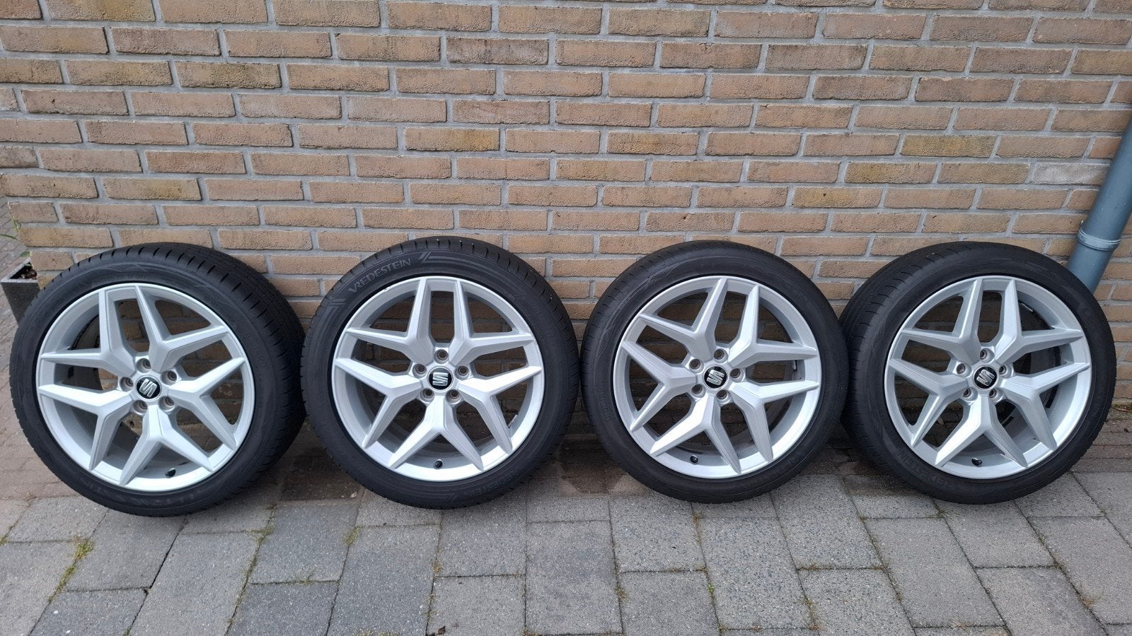 Seat Ibiza 6F FR 17 inch velgen met zomerbanden, Auto-onderdelen, Banden en Velgen, Ophalen, Banden en Velgen, 17 inch, Personenwagen