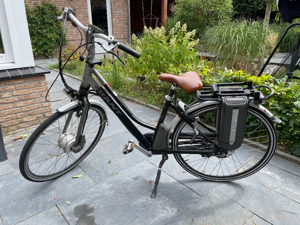 2x Giant Twist Sport Maat M + S, Ophalen, Gebruikt, 30 tot 50 km per accu, Giant