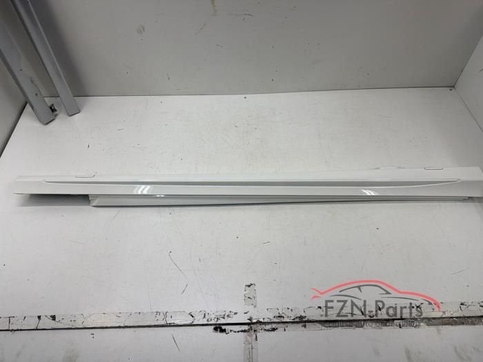 Mercedes-Benz W205 C-klasse C63 Sedan sideskirt rechts Wit, Auto-onderdelen, Ophalen of Verzenden, Gebruikt