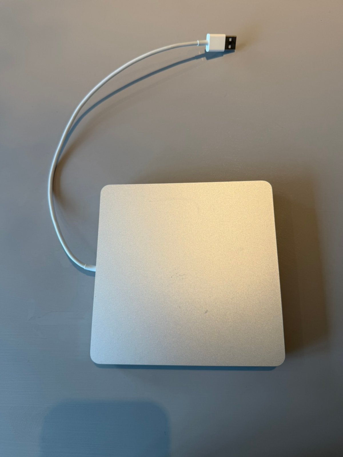 Apple USB SuperDrive A1379 – externe CD/DVD speler, Computers en Software, Ophalen, Zo goed als nieuw, Cd
