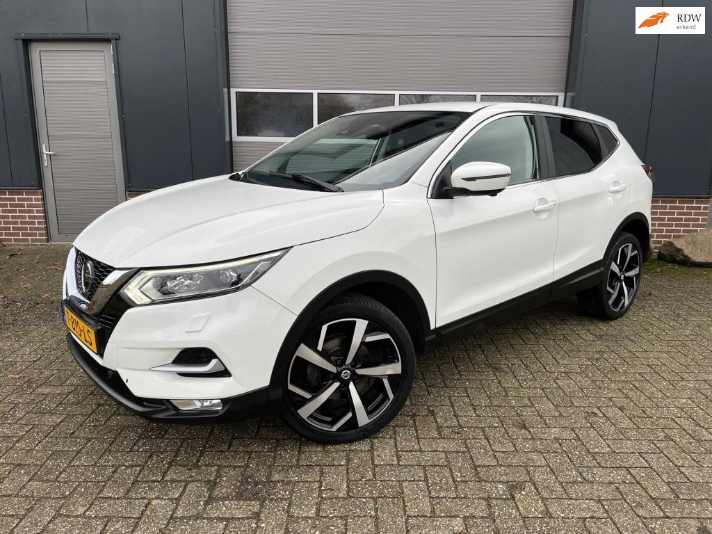 Nissan Qashqai 1.6 N-Connecta-360Camera-Trekhaak-Navigatie!, Auto's, Voorwielaandrijving, 1618 cc, Gebruikt, Euro 6