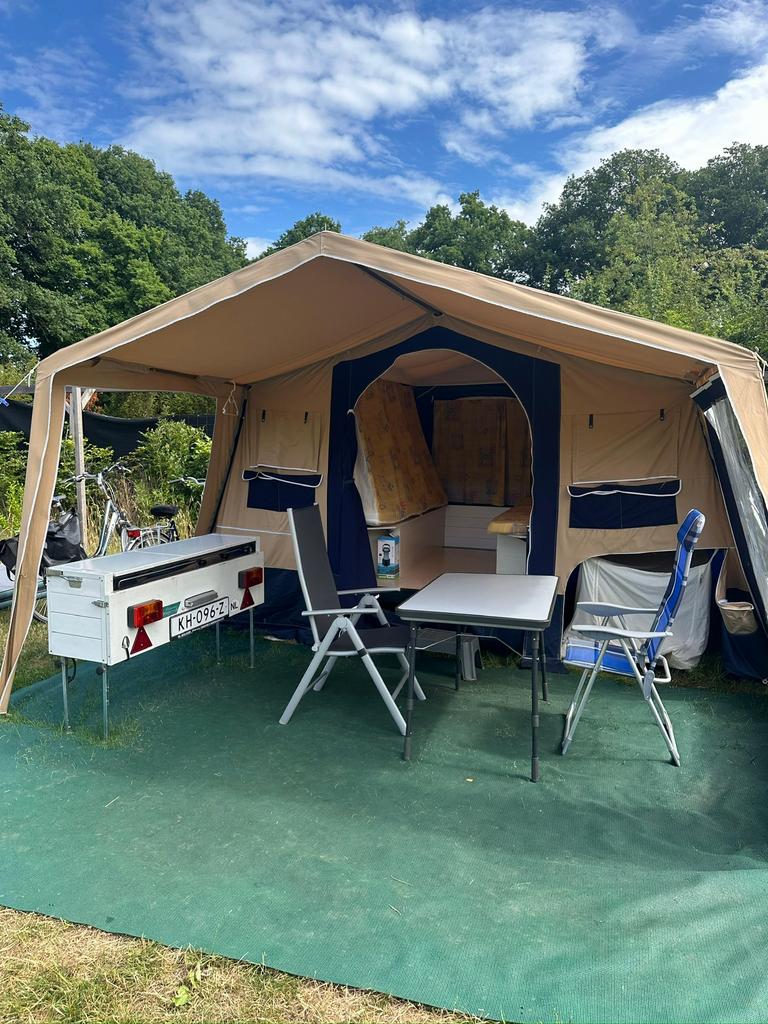 Trigano Chantilly, Caravans en Kamperen, Ophalen, Trigano, Blauw, Aanwezig