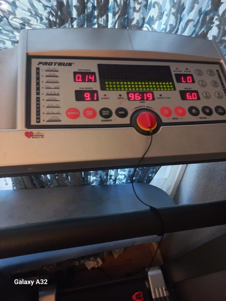Proteus Loopband - Ideaal voor thuisworkouts, Sport en Fitness, Gebruikt, Ophalen of Verzenden, Metaal, Loopband