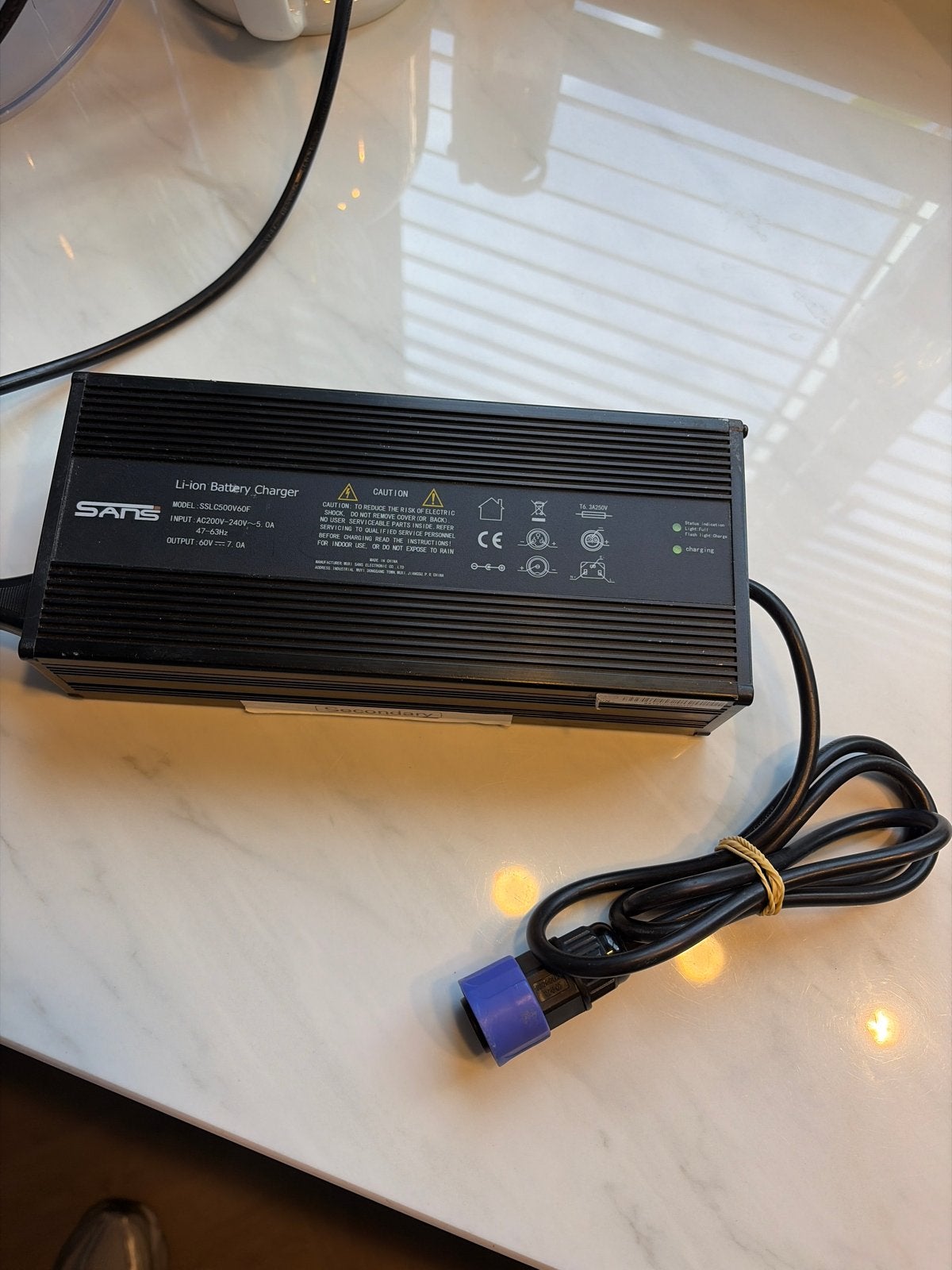 Iva S4 2.0 acculader, Ophalen of Verzenden, Gebruikt