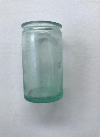 Glazen zalfpot apotheek bodemvondst, Verzenden