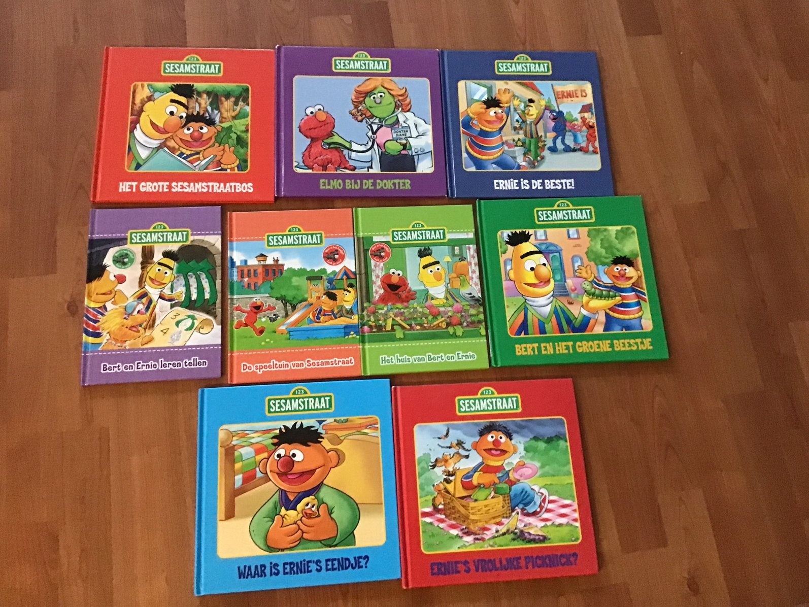 9 Kinderboekekjes van SESAMSTRAAT., Boeken, Ophalen, Zo goed als nieuw, 3 tot 4 jaar