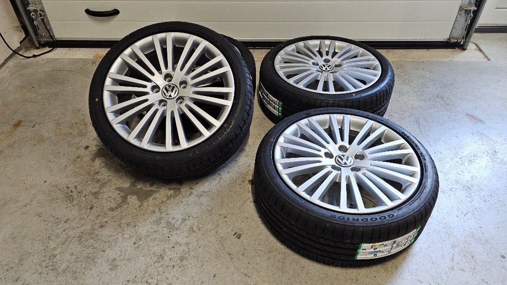 Originele VW Golf R32 18 inch velgen 5x112 | 1K0601025AD, Auto-onderdelen, Banden en Velgen, 18 inch, Velg(en), Nieuw, Ophalen of Verzenden