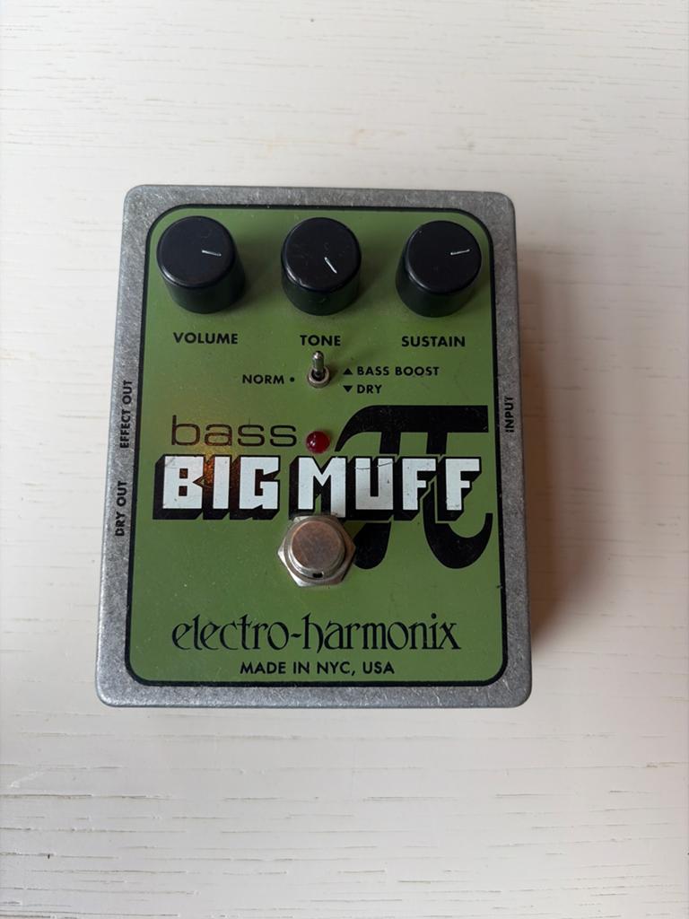 Electro-Harmonix Bass Big Muff Pi Fuzz Pedaal, Muziek en Instrumenten, Effecten, Ophalen of Verzenden, Gebruikt, Distortion, Overdrive of Fuzz