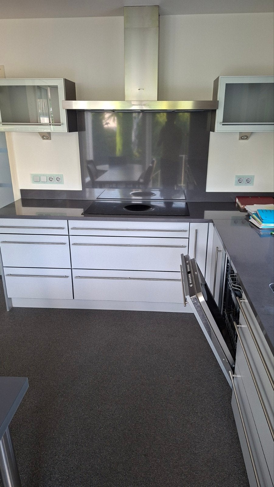 Foto 5 van Moderne keuken met hoogwaardige inbouwapparatuur