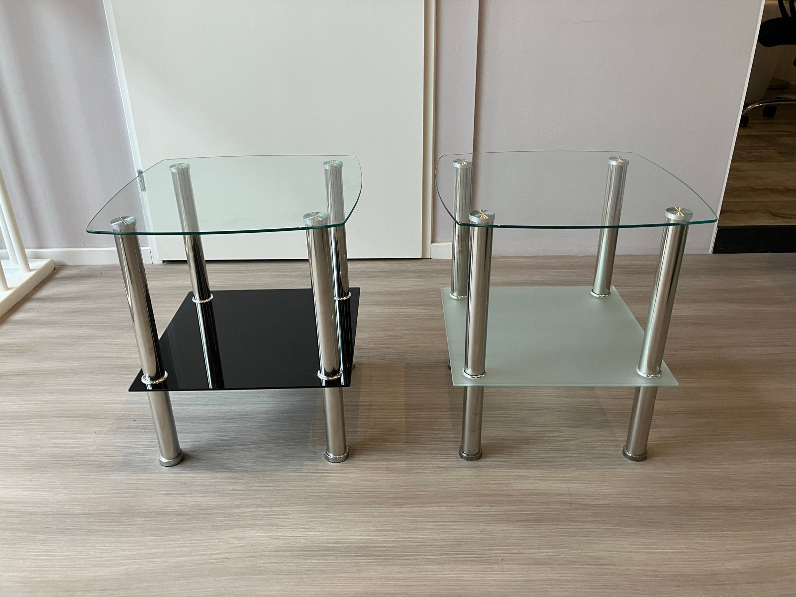 Set (of los) van 2 glazen bijzettafels/ nachtkastjes, Ophalen, Minder dan 45 cm, Minder dan 55 cm, Gebruikt
