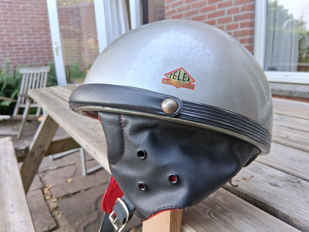 Leuke klassieke Telex grijze vintage pothelm, Motoren, Overige typen, Dames, Telex, Ophalen of Verzenden