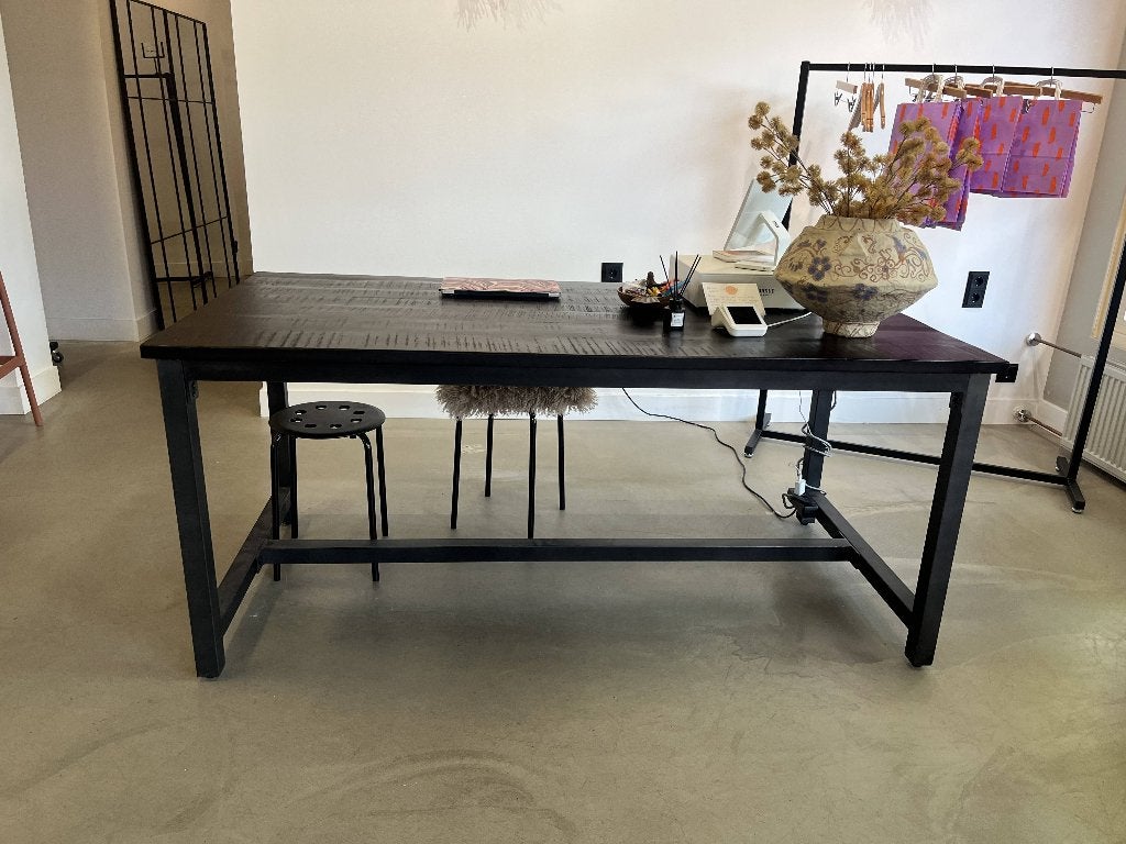 Eettafel zwart mangohout en stalen frame 90 x 180 cm, Huis en Inrichting, Ophalen, Gebruikt, 50 tot 100 cm, Vijf personen of meer