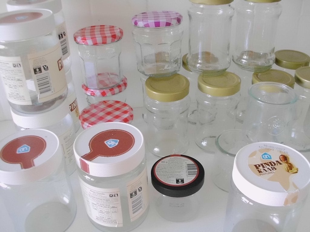 33 x kunststof / glazen pindakaas, jampotten, AH & Bon Maman, Ophalen, Meerkleurig, Glas, Overige typen