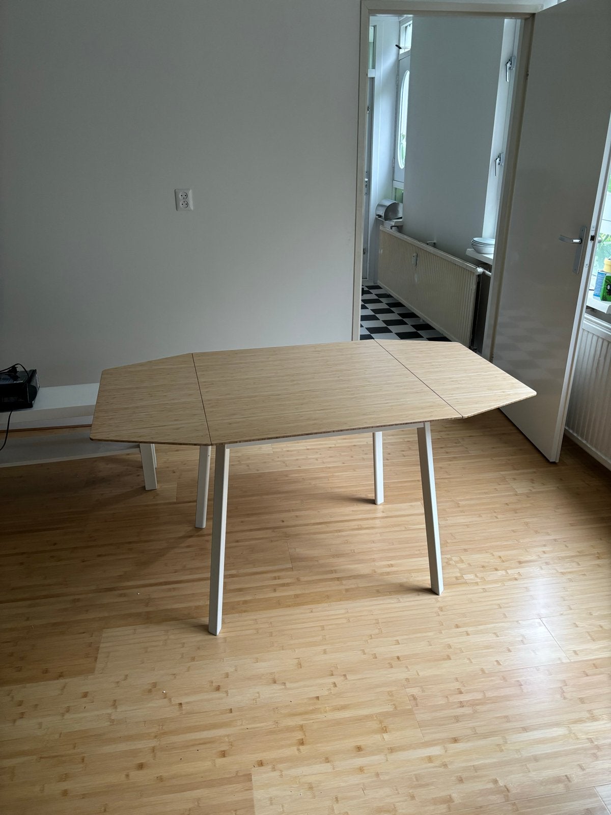 Eettafel Ikea uitklapbaar - Design Jon Karlsonn, Huis en Inrichting, Tafels | Eettafels, Ophalen, 100 tot 150 cm, 50 tot 100 cm