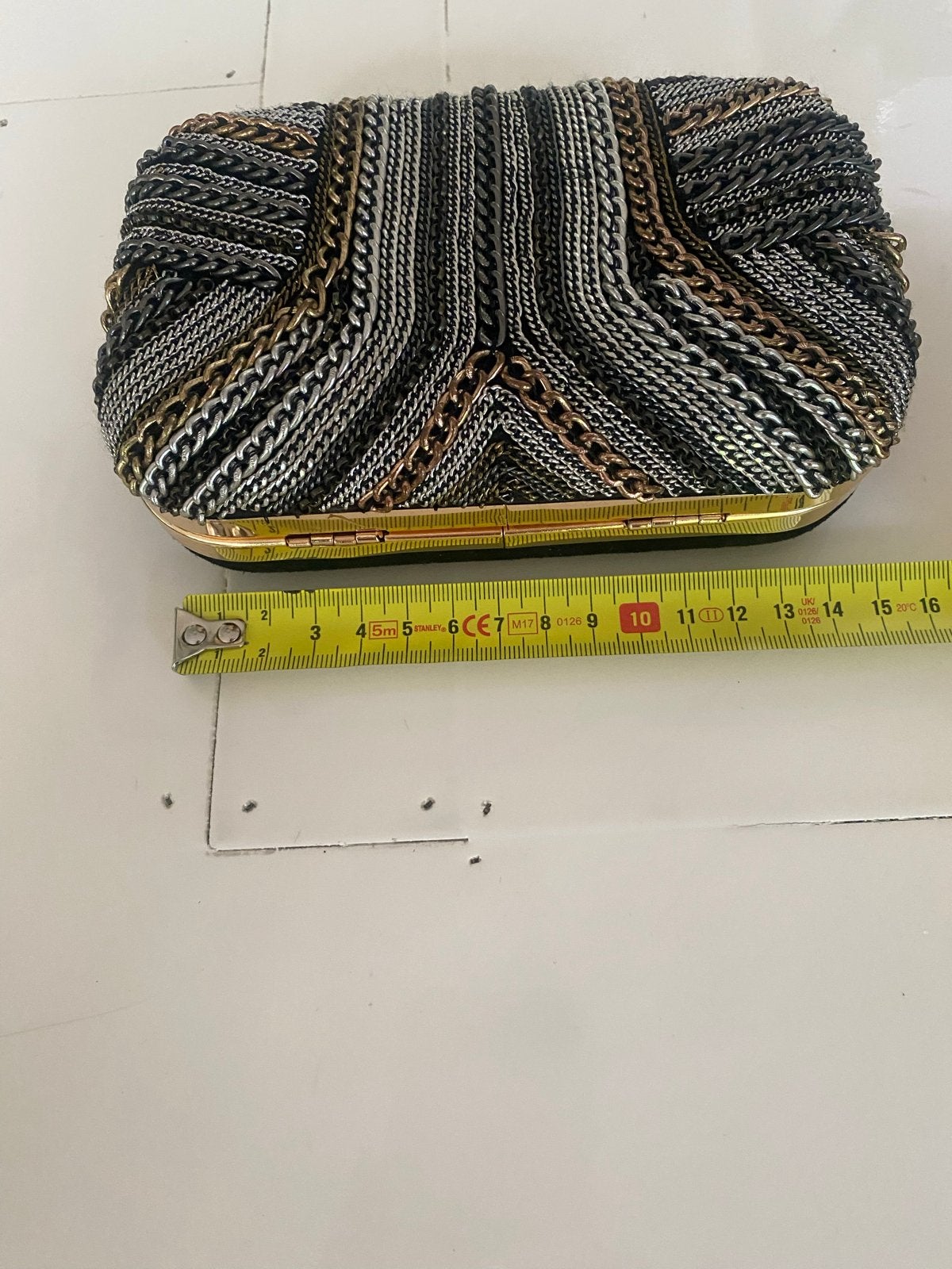 Nieuwe Zara clutch met kettingdetails, Verzenden, Nieuw, Zwart, Avondtasje