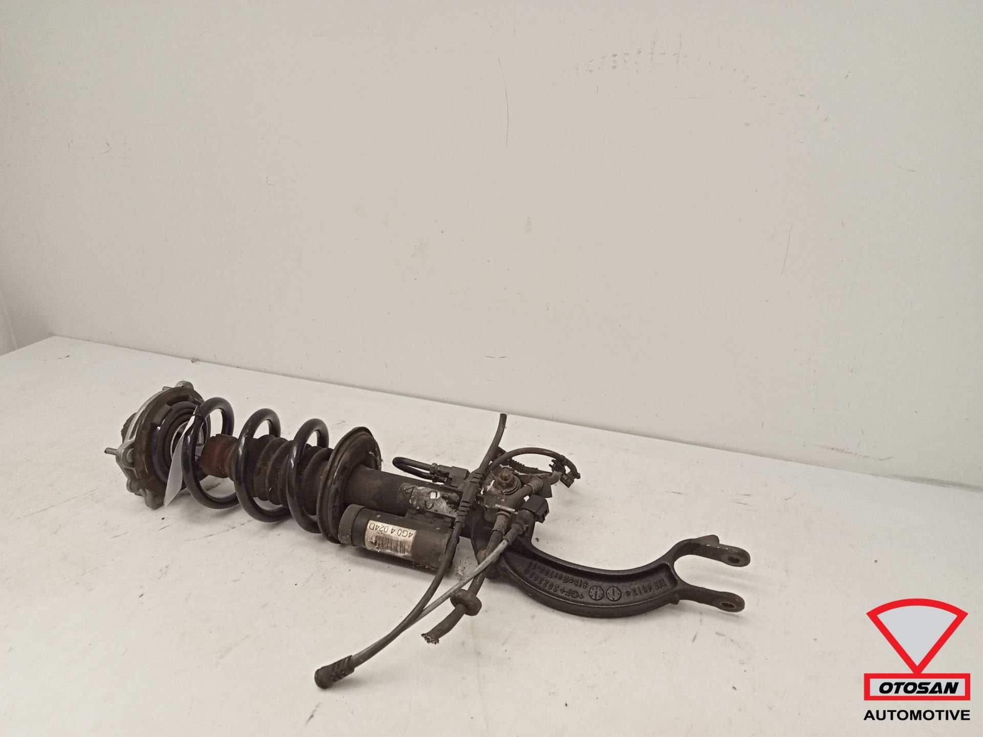 Audi RS6 C7 4G Schokdemper Veerpoot Rechts Voor 4G04024D, Gebruikt, AUDI AG, Auto-Union-Strasse 1
85045  Ingolstadt, DE, Kundenbetreuung@audi.de