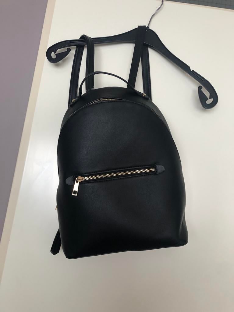 Stradivarius rugzakje met vakjes en ritsen, Overige merken, Minder dan 30 cm, 25 tot 40 cm, Ophalen of Verzenden