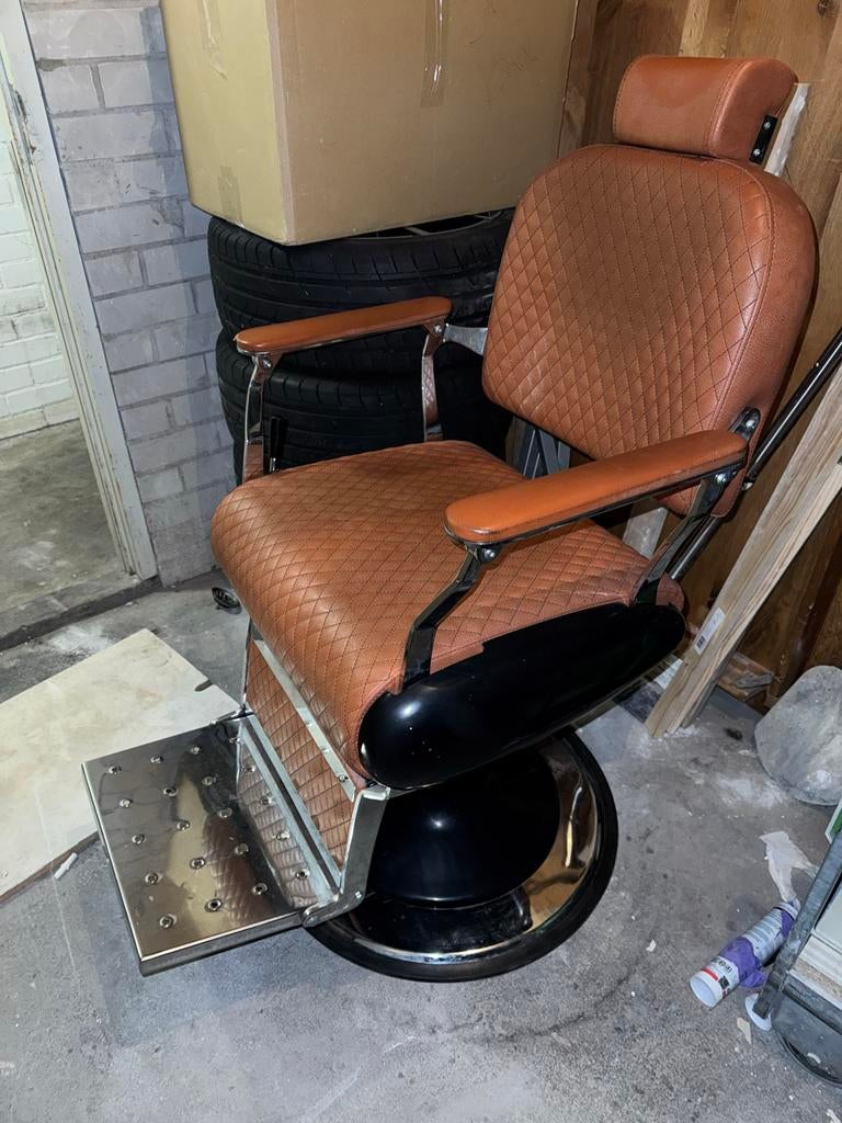 Vintage Kappersstoel / Barbiersstoel - Bruin Leer, Huis en Inrichting, Stoelen, Gebruikt, Eén, Leer, Bruin, Ophalen of Verzenden