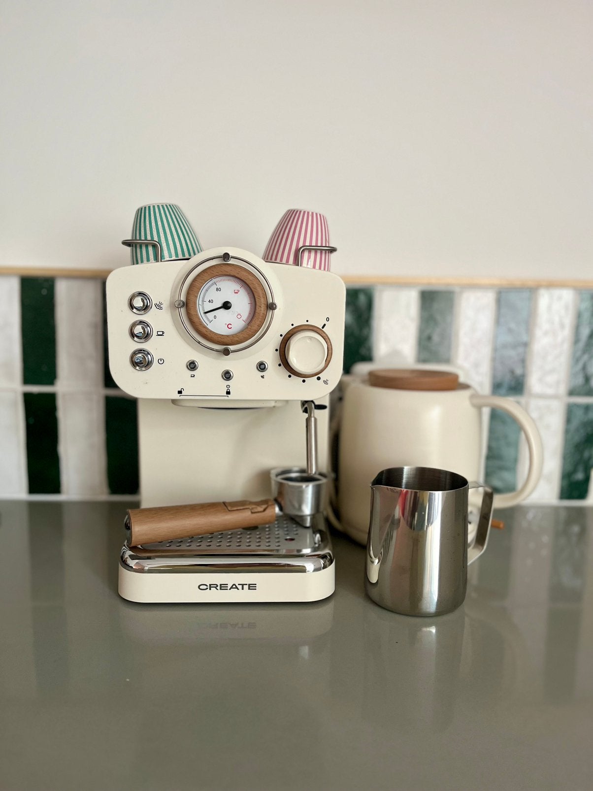 Create retro espressomachine + waterkoker, Ophalen, Espresso apparaat, Zo goed als nieuw, 2 tot 4 kopjes
