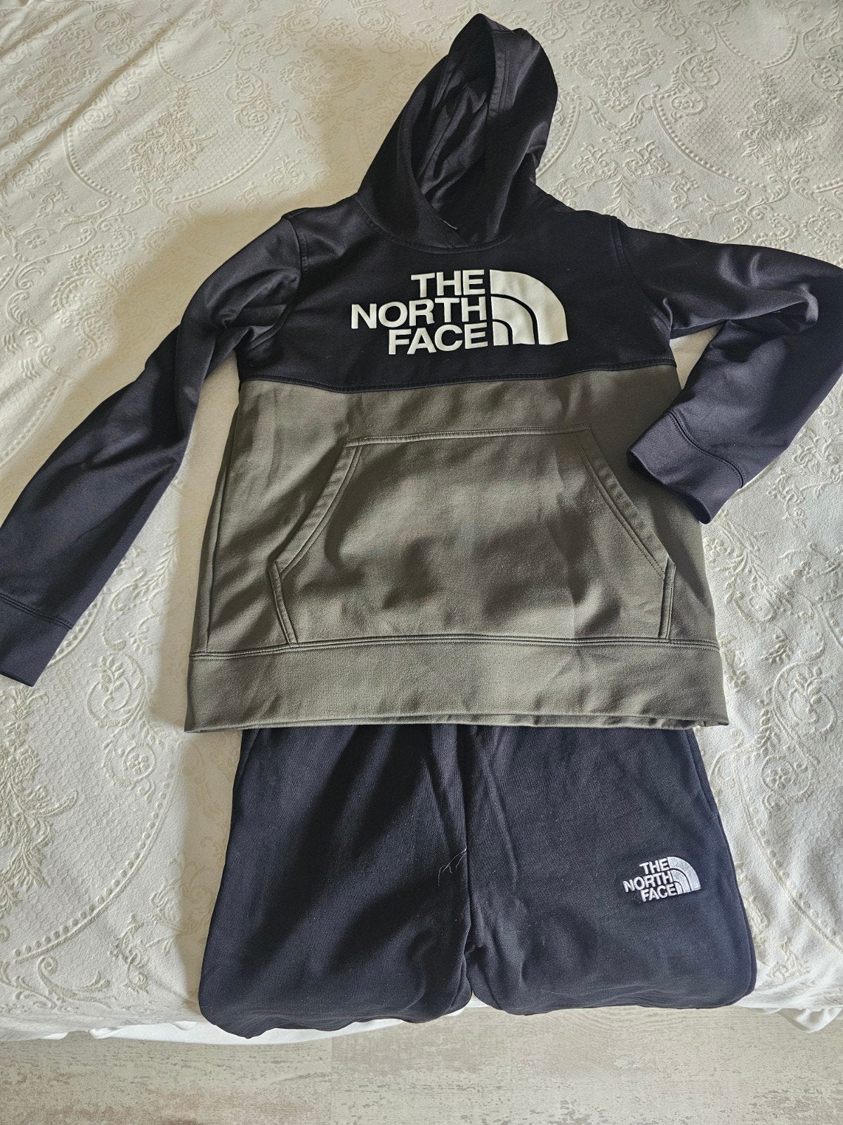 The North Face hoodie en short set voor jongens, Ophalen, Setje, Jongen, Gebruikt