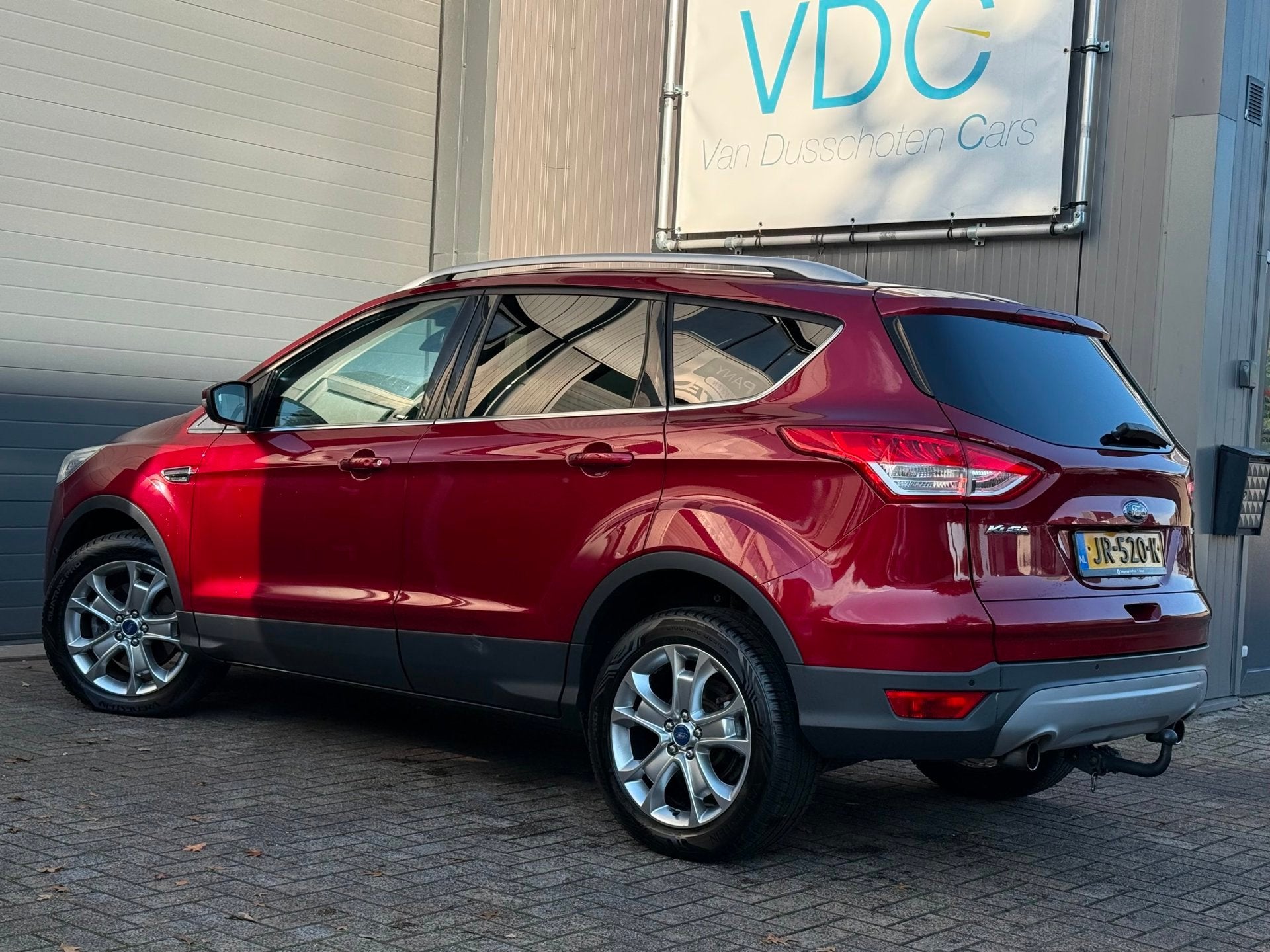 Ford Kuga 1.5 Titanium Styling Pack 4WD | Automaat | Panoram, Auto's, Automaat, 4 cilinders, 1850 kg, 14 km/l