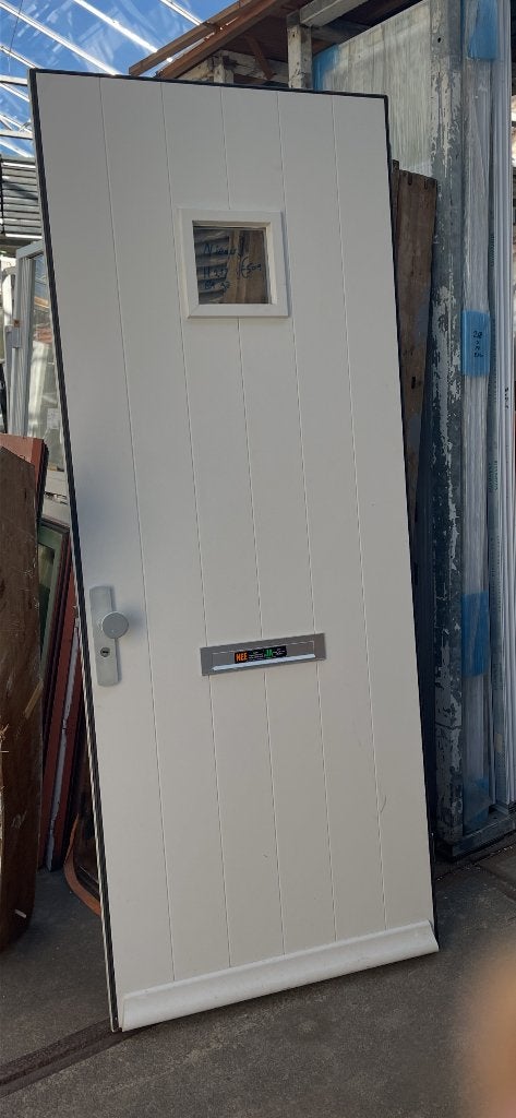 Witte voordeur met veiligheidsbeslag en 3-puntssluiting, Ophalen, 80 tot 100 cm, 215 cm of meer, Hout
