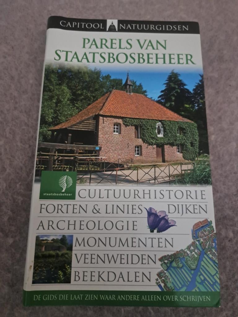 Parels van Staatsbosbeheer - Cultuurhistorie Natuurgids, Ophalen of Verzenden, Zo goed als nieuw, Wandel- of Recreatiegebieden