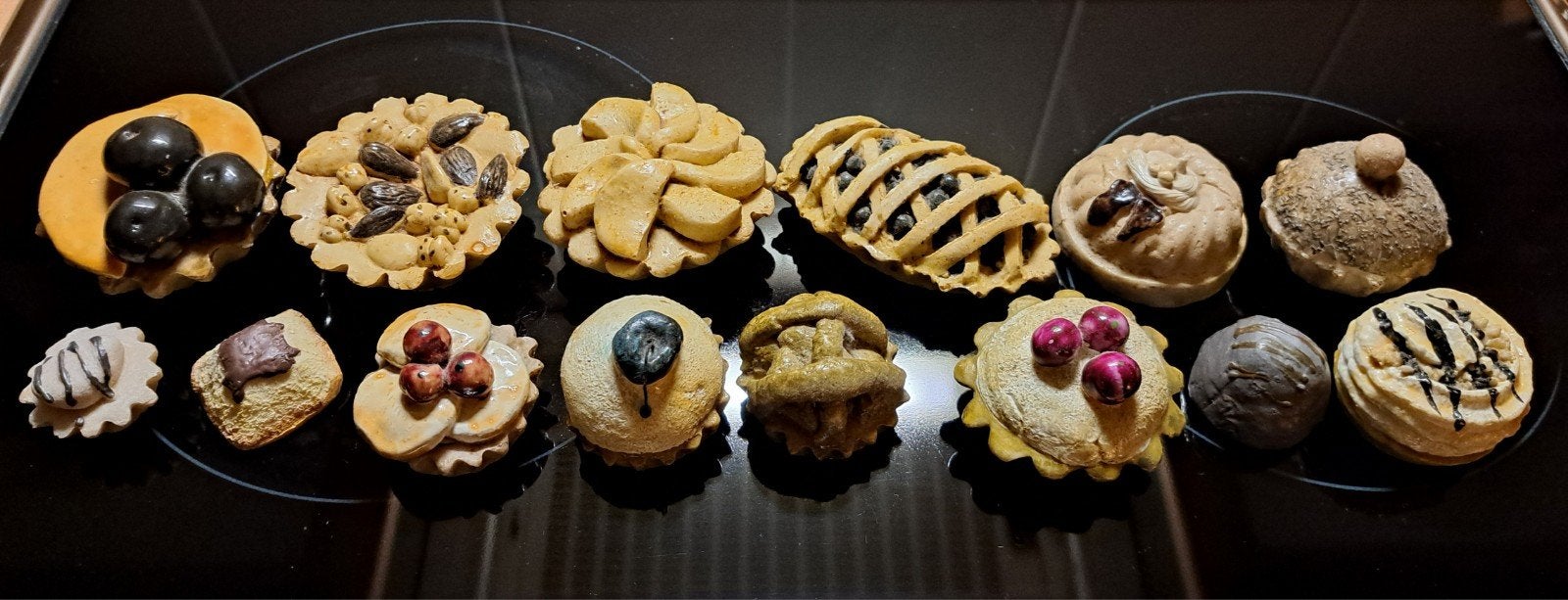 Leuke Decoratieve Nepgebakjes. Met mooi Taartplateau, Huis en Inrichting, Woonaccessoires | Etagères, Ophalen, Nieuw, Taartplateau