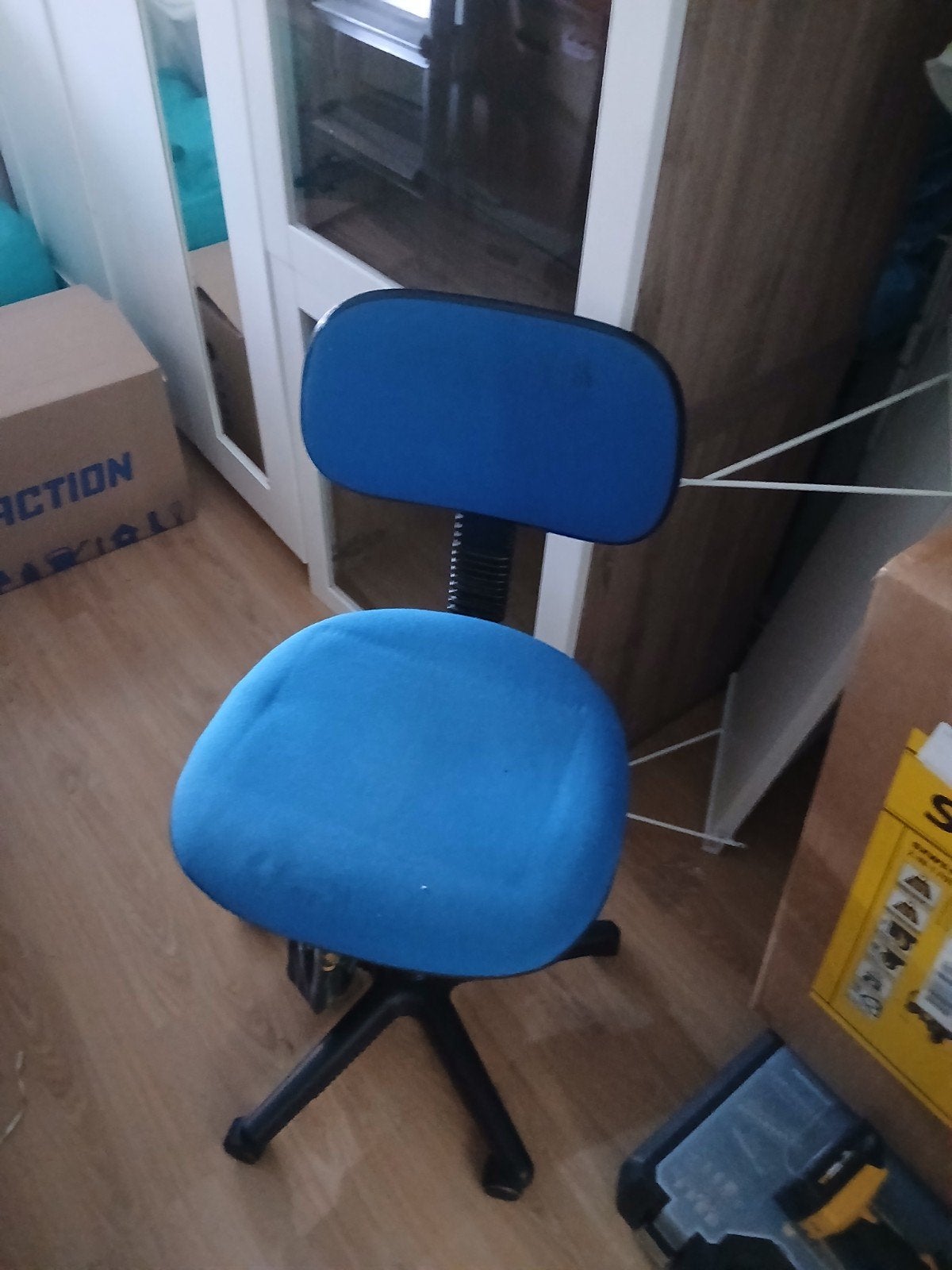 Blauwe bureaustoel - Comfortabel en verstelbaar, Huis en Inrichting, Ophalen, Gebruikt, Blauw, Bureaustoel