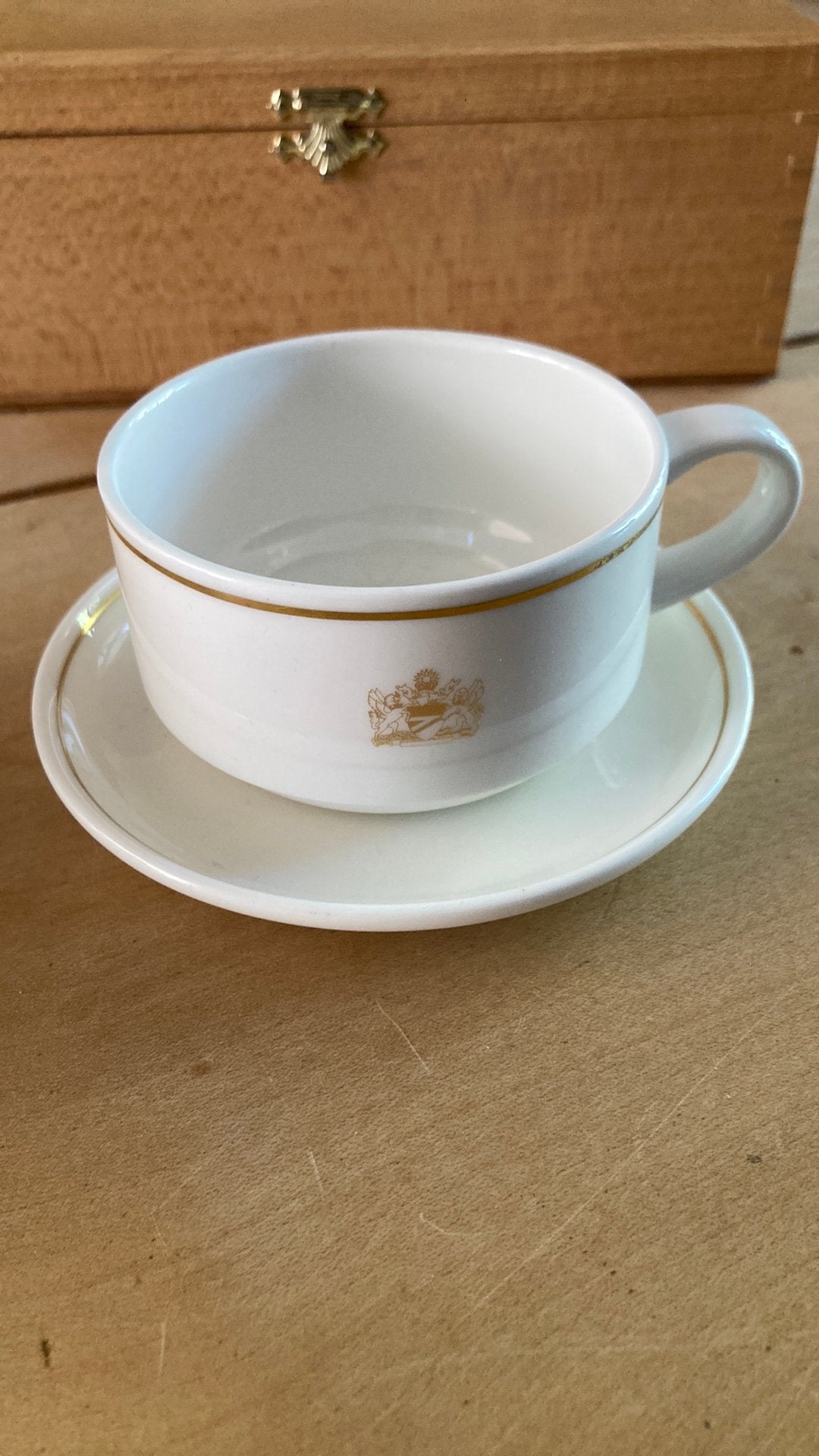 Koffiekopjes van British Airways. Te ruil voor koffiebonen., Ophalen of Verzenden, Zo goed als nieuw, Overige stijlen, Kop(pen) en/of Schotel(s)