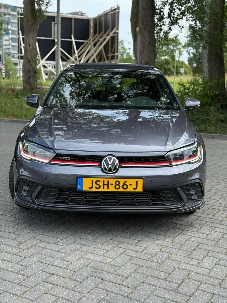 Volkswagen Polo 2.0 TSI 207pk Dsg-7 2022 Grijs, Auto's, Volkswagen, Automatische klimaatregeling, 4 cilinders, 1984 cc, 1261 kg