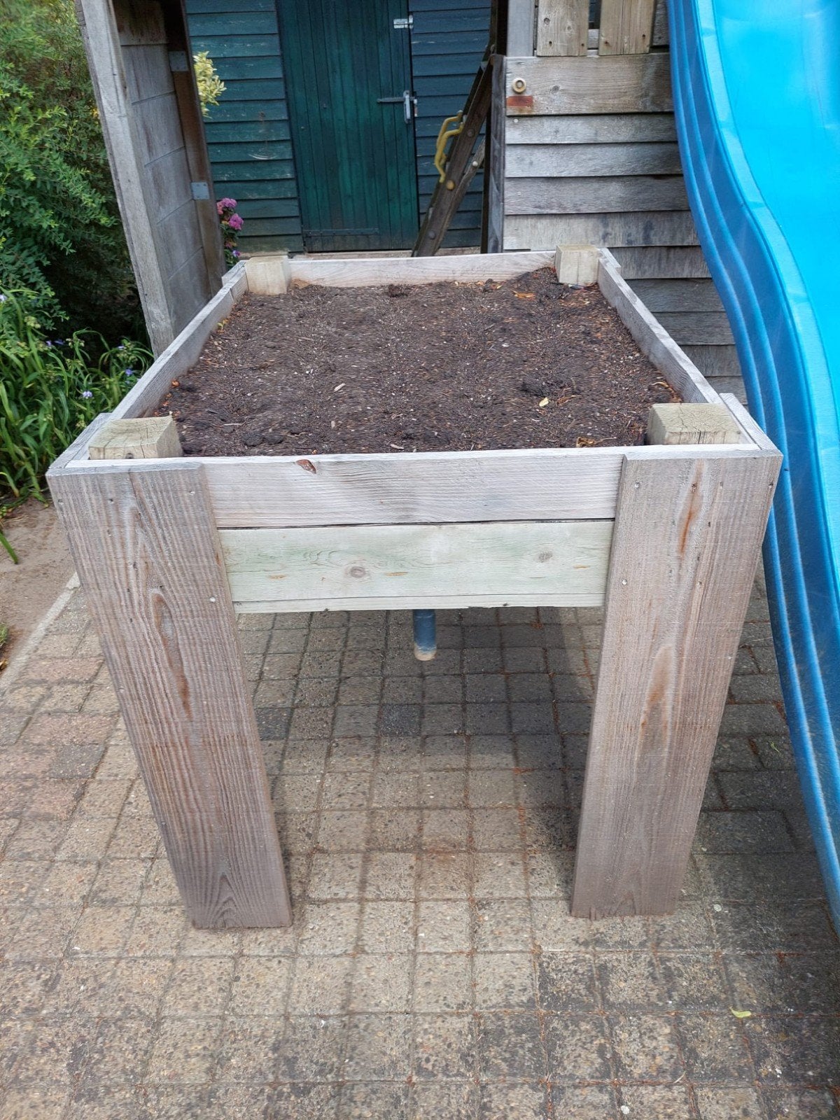 Moestuinbak, Ophalen