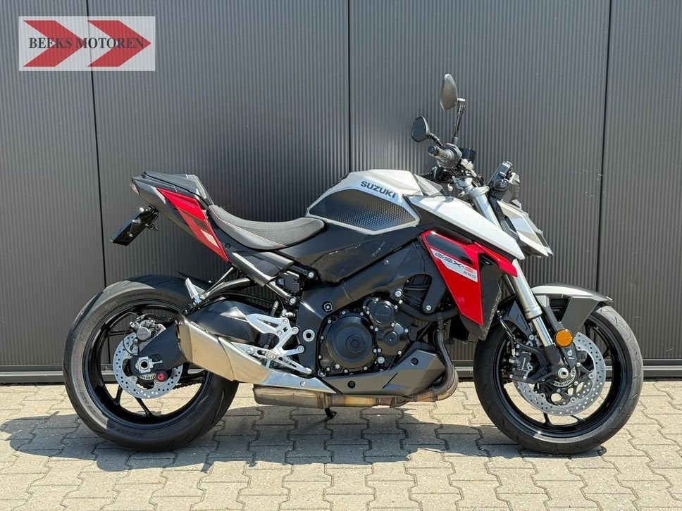 NIEUWSTAAT SUZUKI GSX-S 950 (bj 2024) 7,246 km - Beurt gehad, SUZUKI, 4 cilinders, Motorrijbewijs A, Bedrijf
