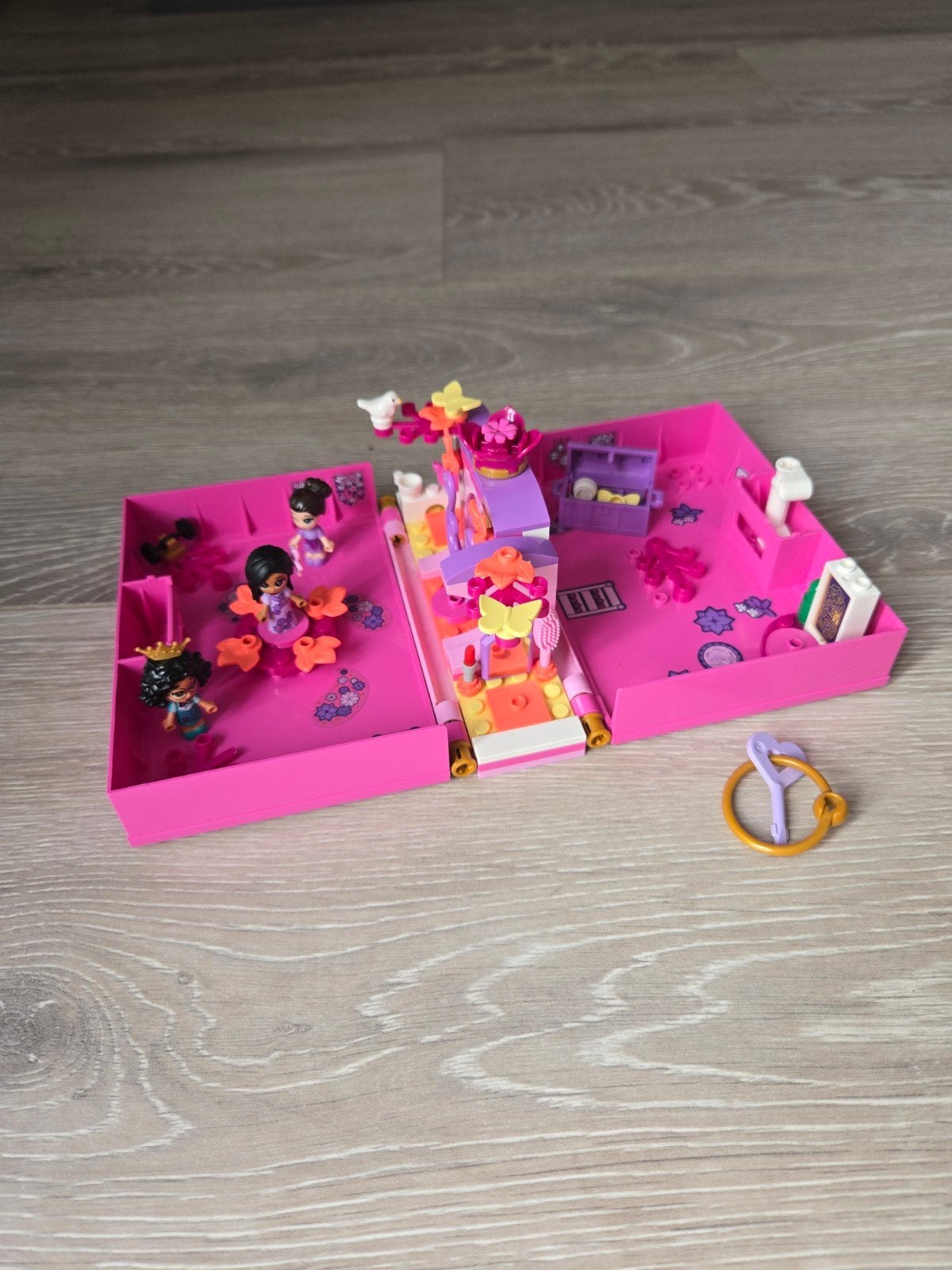 Lego Disney Encanto Madrigal Huis 43201, Ophalen of Verzenden, Zo goed als nieuw