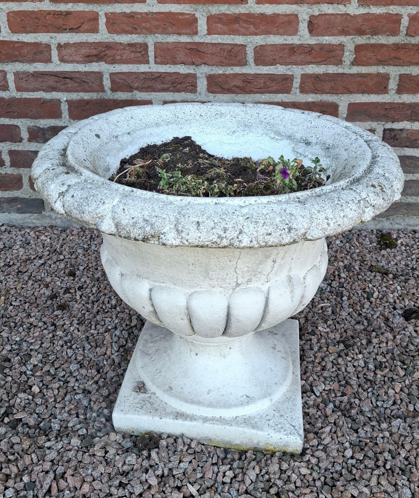 Te koop zware betonnen bloembak, Ophalen