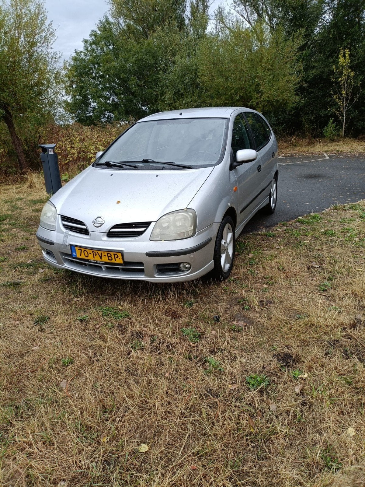 NISSAN  ALMERA TINO, Auto's, 4 cilinders, Almera Tino, Beige, Handgeschakeld