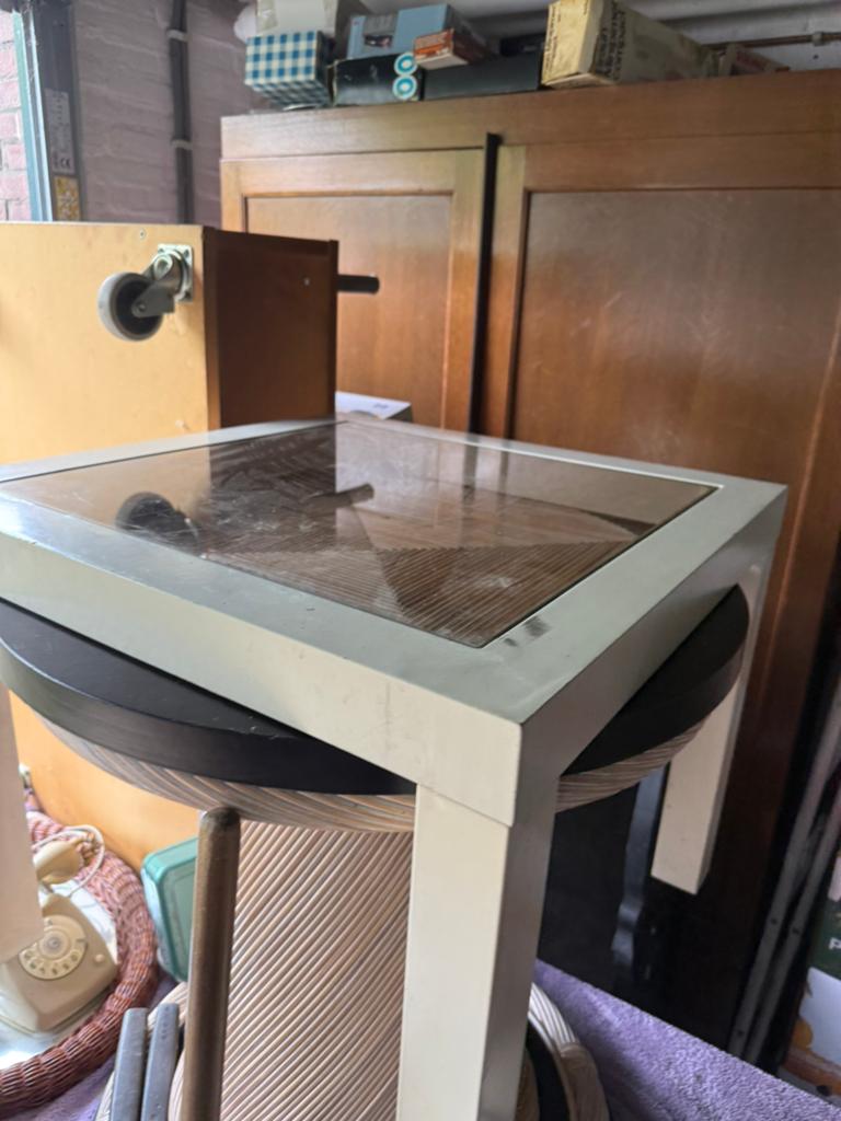 Tafel 50/50 met glazenplaat ideaal bijzettafel, Ophalen of Verzenden