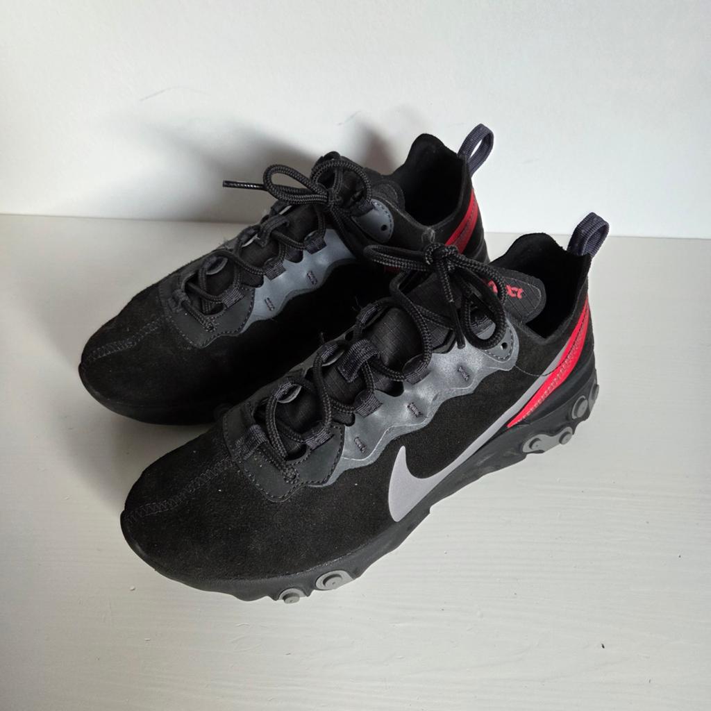 Nike sneakers maat 41 - Zwart met rode accenten, Zwart, Nike, Ophalen of Verzenden, Sneakers of Gympen