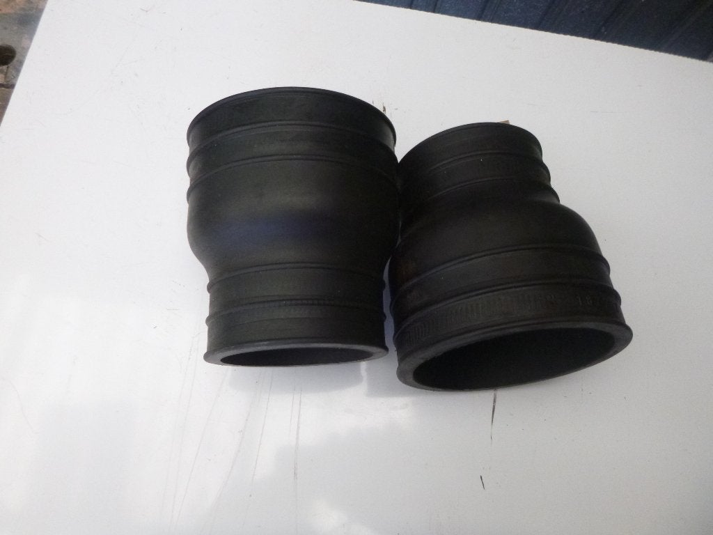MERCRUISER Exhaust bellow, 2x uitlaatrubber, Ophalen of Verzenden, Gebruikt, Motor en Techniek