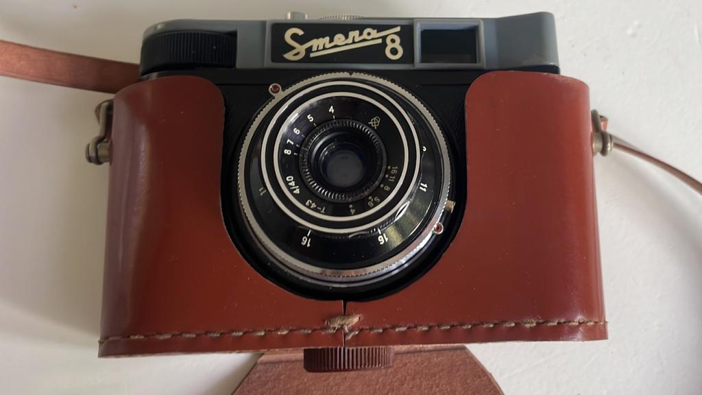 Vintage Smena 8 met leren cover, Ophalen of Verzenden, Gebruikt, Compact, Overige Merken